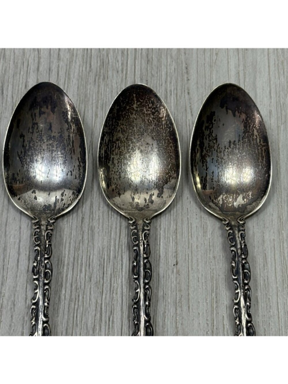 5 - ANTIQUE PAT 1891 STERLING SILVER H. J. HOWE SPOON 5 1/4" Monogrammed - Picture 5 of 13